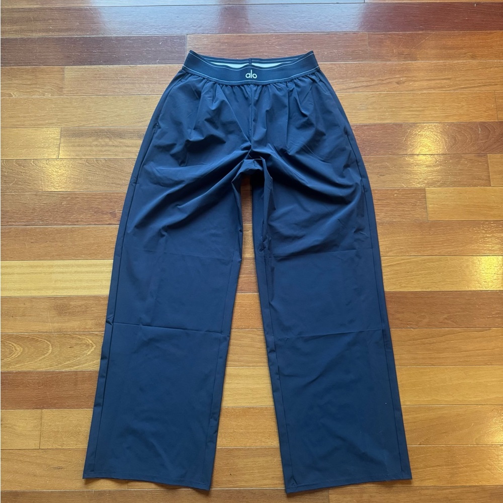Alo Yoga Wide-Leg Lounge Pants – Navy | Size Small | NWOT